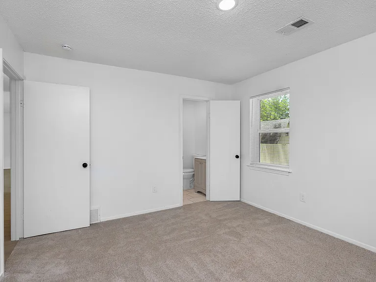 5340 Lakeview Cv — Photo 20