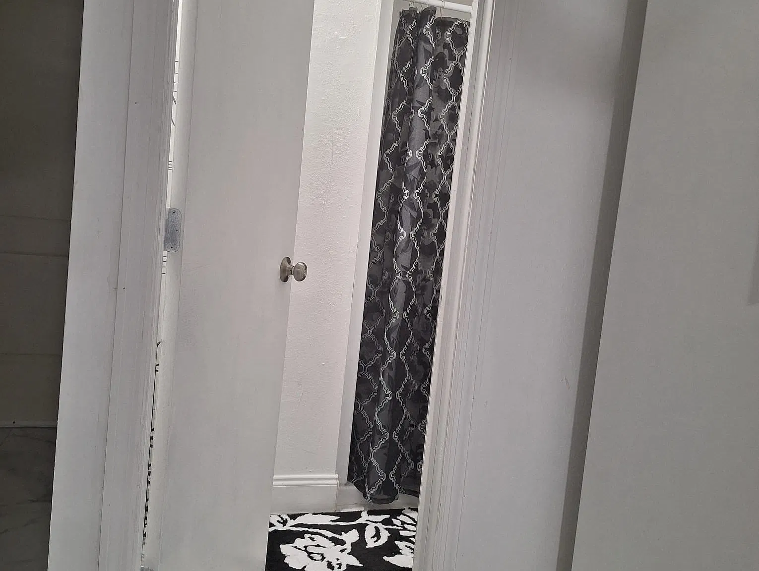Studio, 1000 sqft, $1,395 — Photo 4