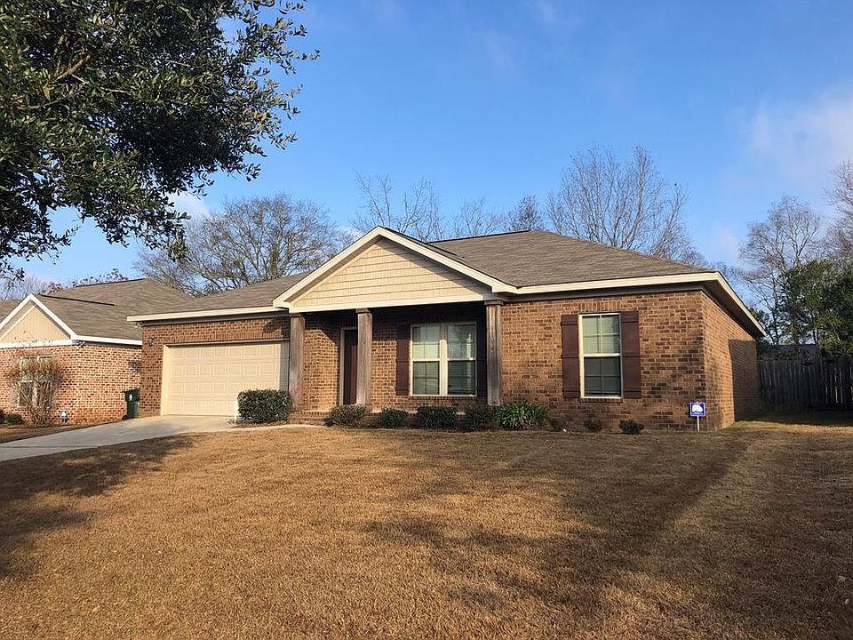 1st image of 104 Belhaven Dr