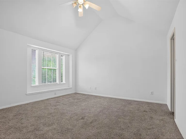 1618 Grable Cove Ln — Photo 16