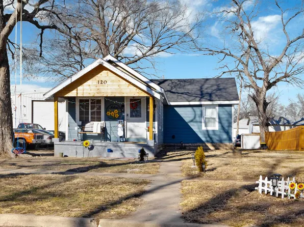 120 E 12th St, Junction City, KS 66441