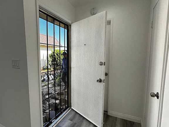 3rd image of 13575 Portsmouth Cir #Na