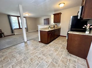 10 Harlow St #B, Vernon Rockville, CT 06066