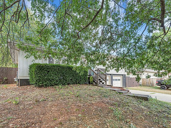 2nd image of 3233 W Glenwood Street
