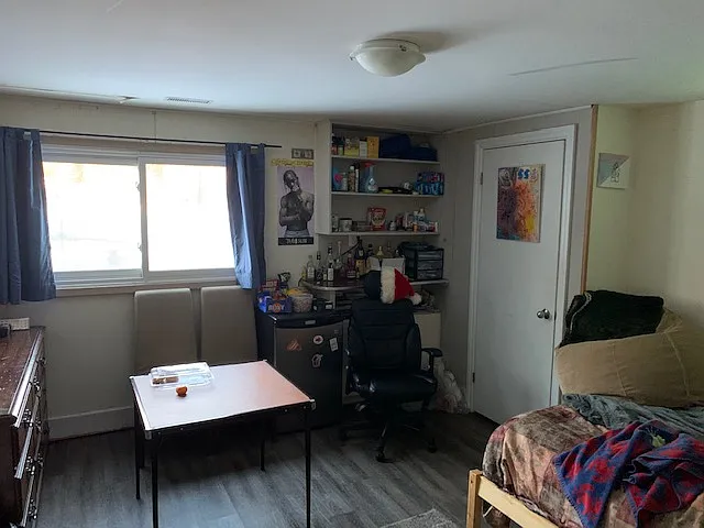 3 bed, $2,325 — Photo 3