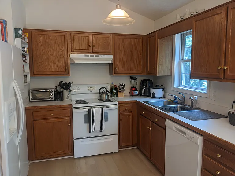 3914 Craighill St — Photo 3