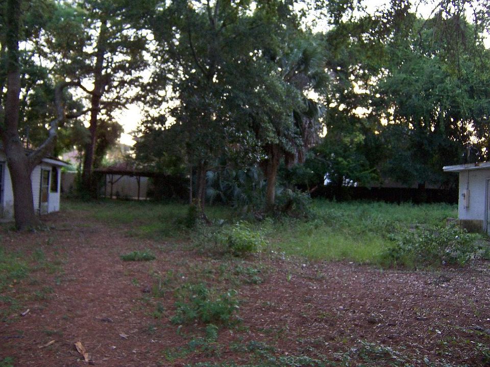 1st image of 24 Park Cir