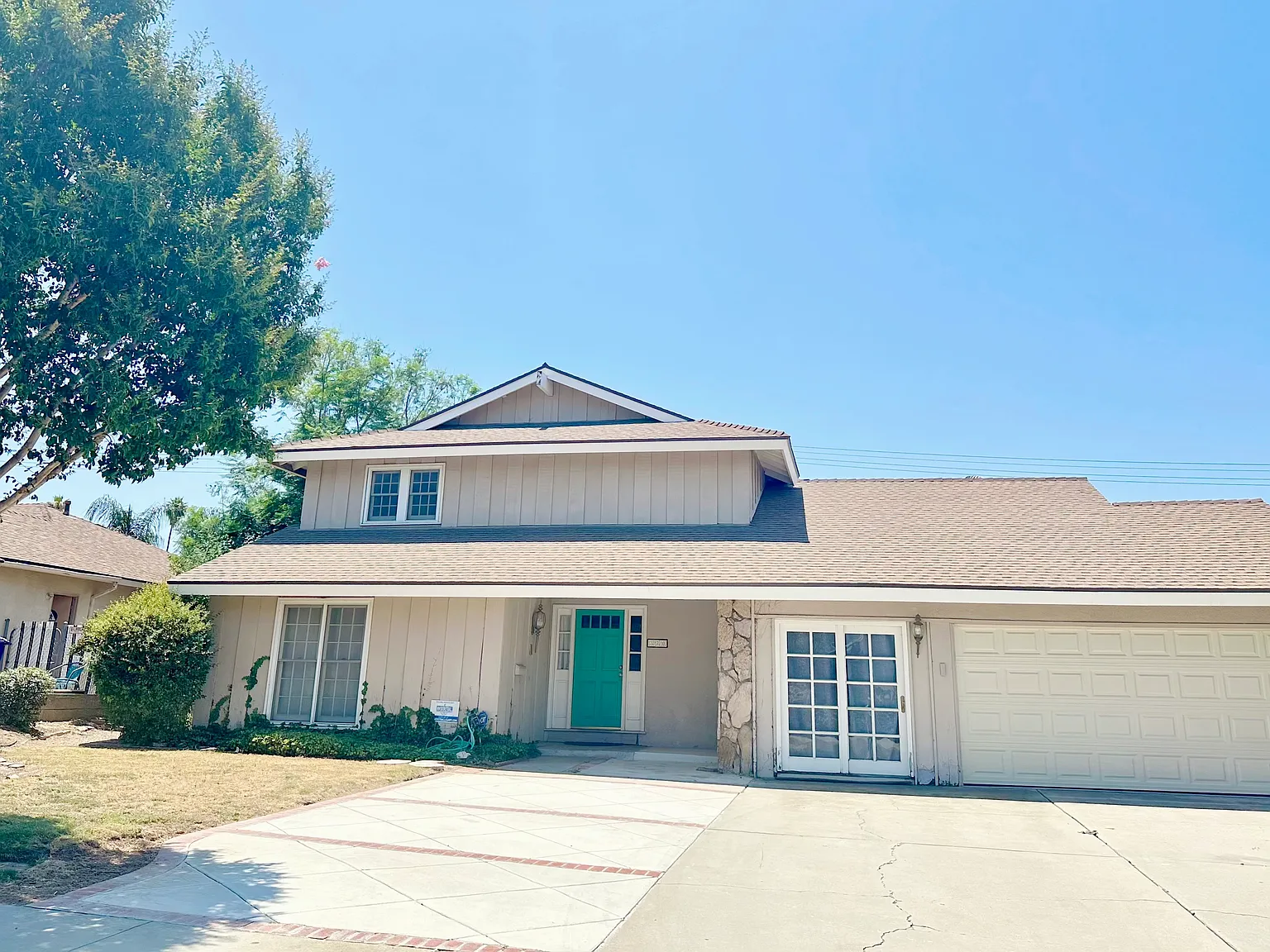 370 W Campus View Dr — Photo 1