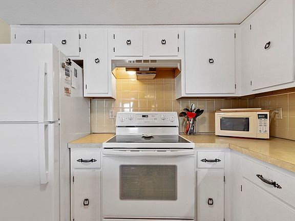 5th image of 585 Revere Beach Pkwy APT 312