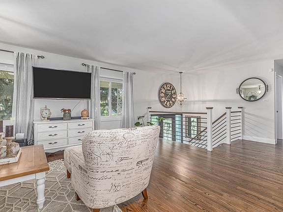 5th image of 8701 Orchard Dr