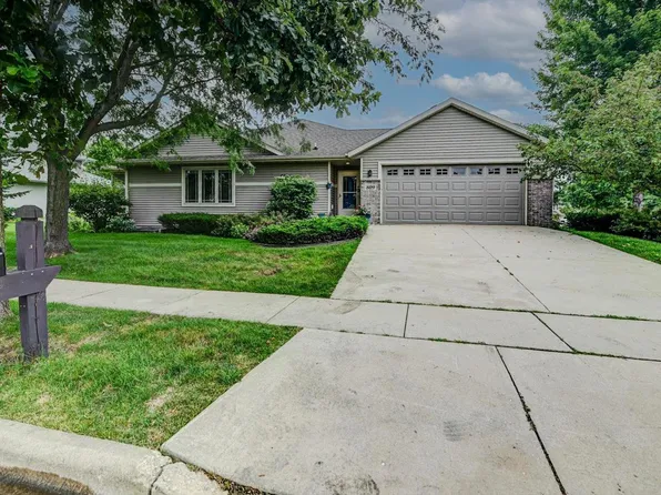 809 Hoel Ave, Stoughton, WI 53589