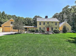 17 Austin Ln, Little Compton, RI 02837