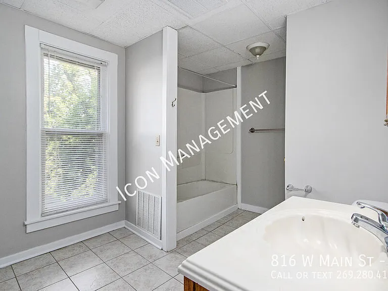 816 W Main St #2 — Photo 8