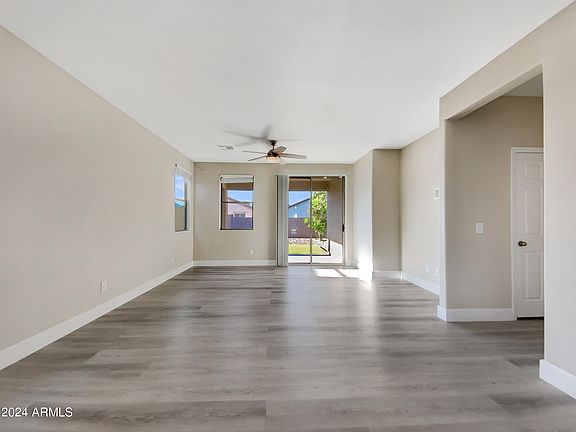 4th image of 41268 W CAPISTRANO Drive
