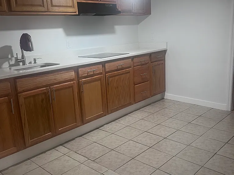 143 Voss Ave #BASEMENT — Photo 2