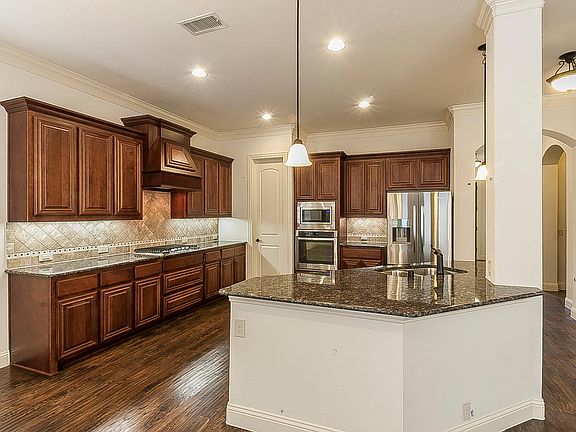 4th image of 2328 Kemerton Dr