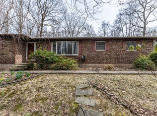 237 Shady Oaks Dr W, Saylorsburg, PA 18353