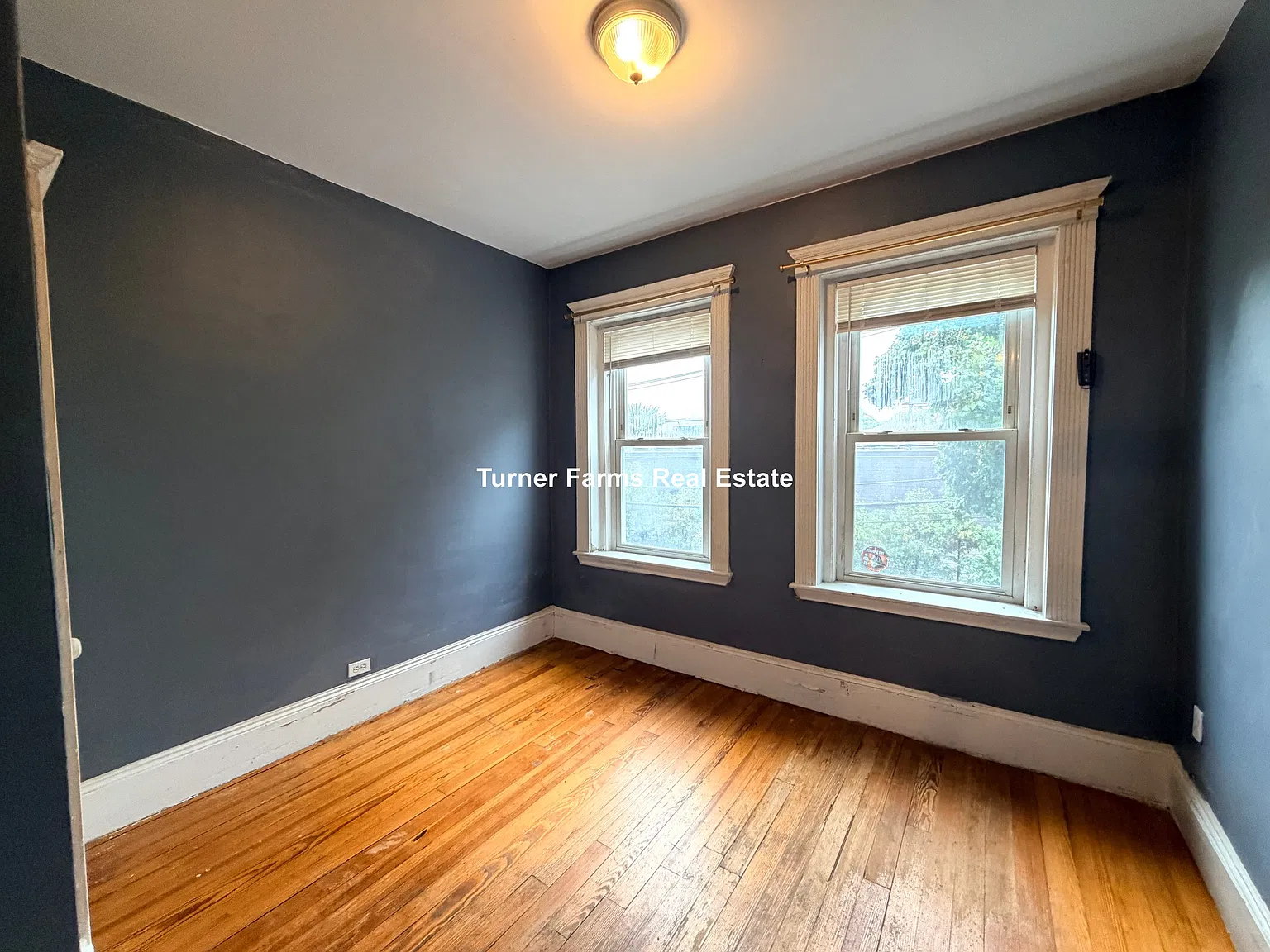 3 bed, 9999 sqft, $3,200 — Photo 2
