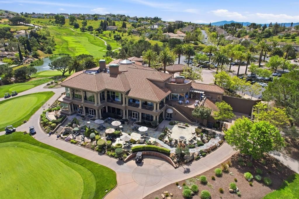 5471 Country Club Parkway 4