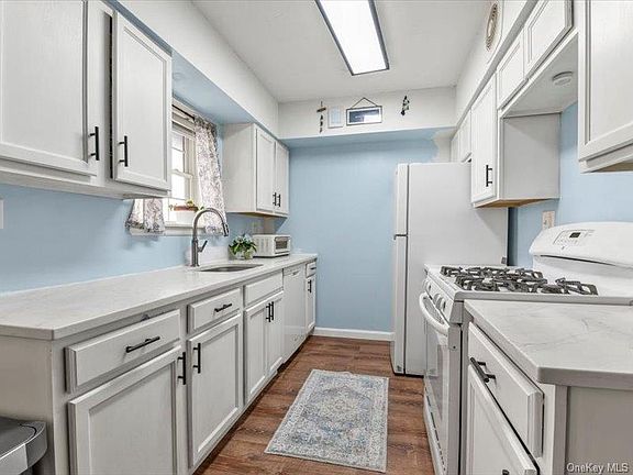 5th image of 123 Beach 61st St #82