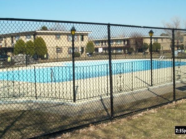 41 King Arthur Ct APT 9