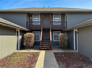2100 SW 8th St, Blue Springs, MO 64015