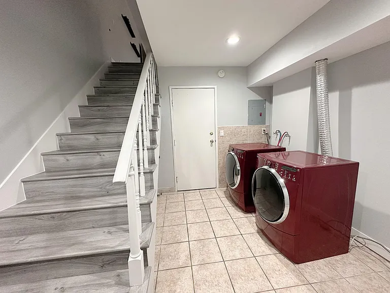 13653 Wyandotte St #3 — Photo 23