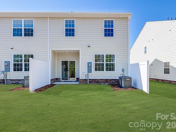 2nd image of 631 Sparano Loop