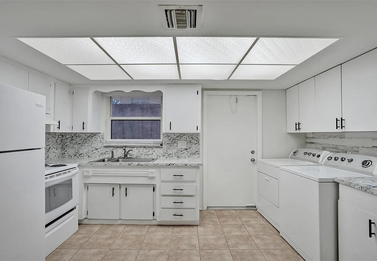 1 bed, 1.0 bath, 800 sqft, $1,600 — Photo 4