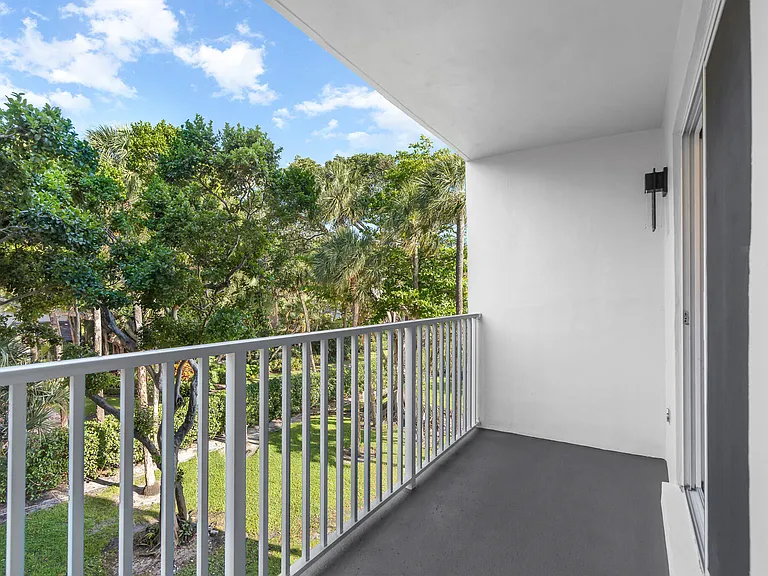 950 Ponce De Leon Rd #3120 — Photo 36