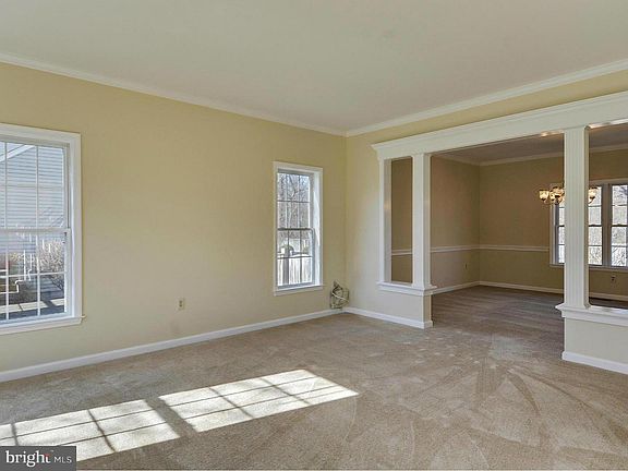 3rd image of 2802 Holland Ct