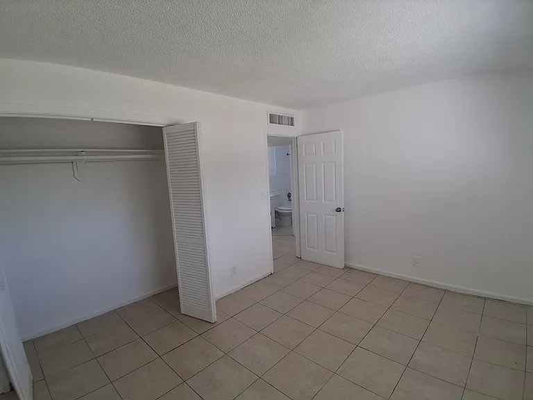 401 SW 13th Pl #715 — Photo 14