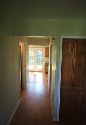 5th image of 2717 Foster Ave