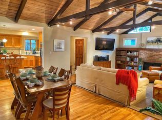 860 Yardis Ct, Mountain View, CA 94040