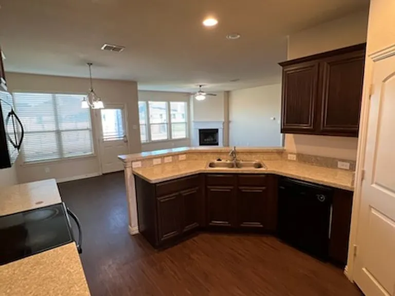 3729 Caladium Ln — Photo 8