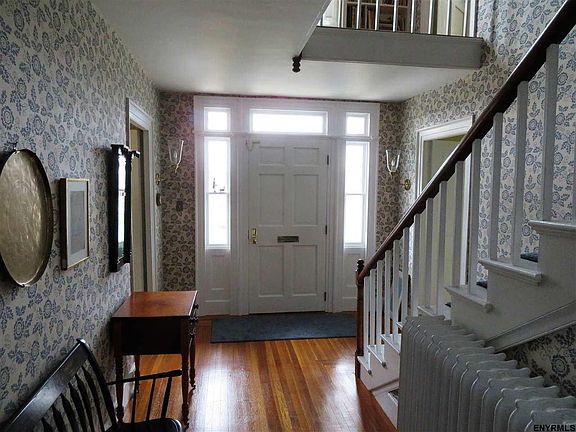 4th image of 34 Church St