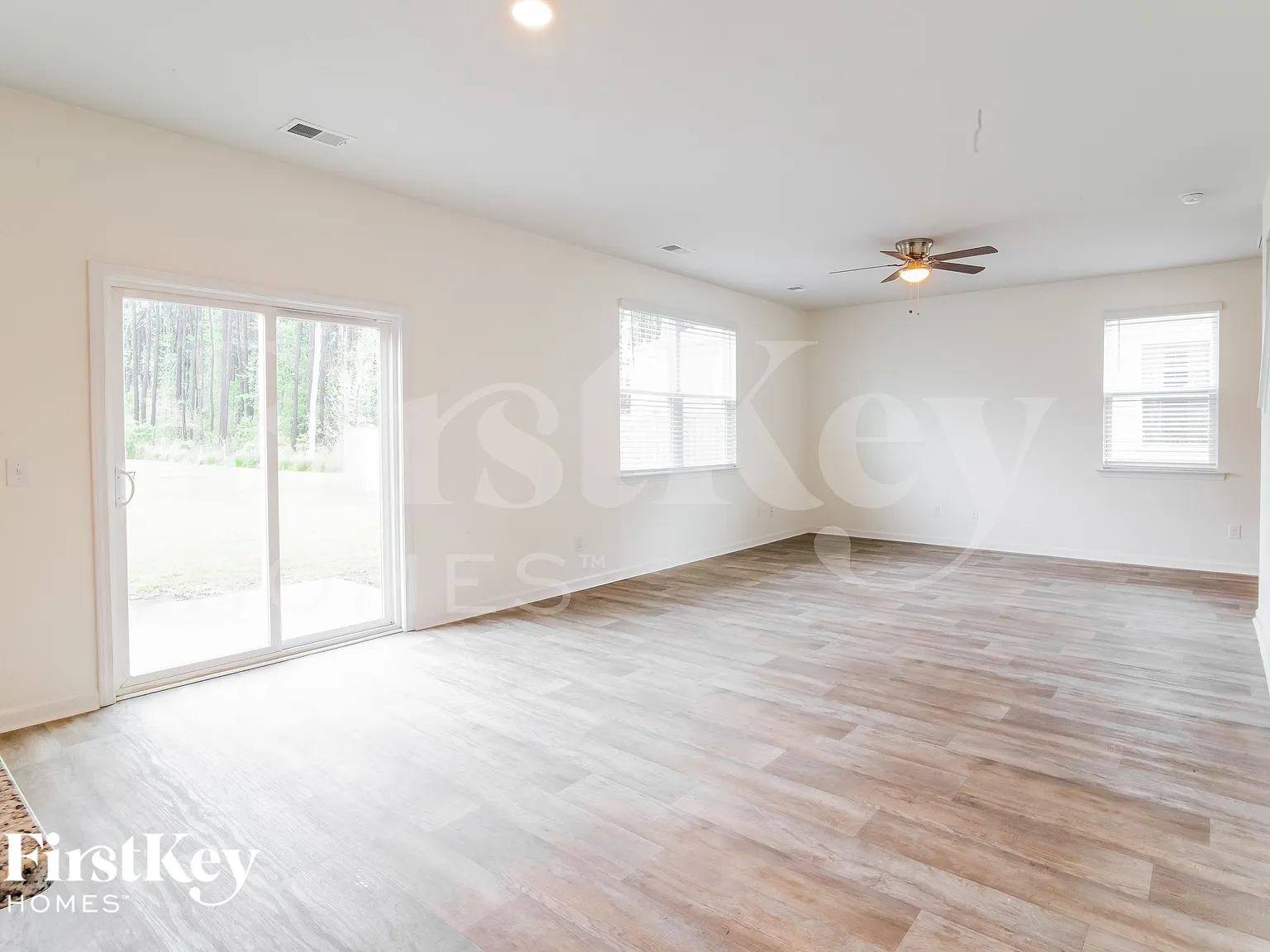 4 bed, 2.5 bath, 1885 sqft, $2,170 — Photo 3