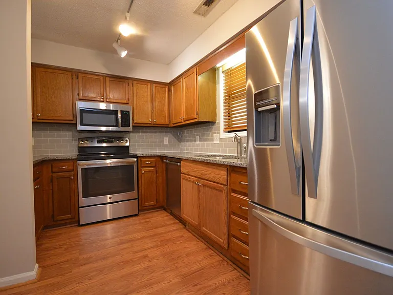 616 Applecross Dr — Photo 8