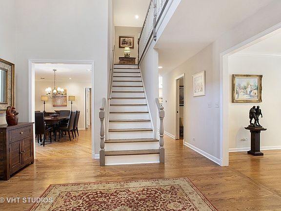 5th image of 208 Brampton Ln