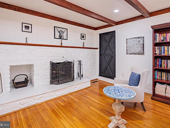 5th image of 4 Chartwell Ct