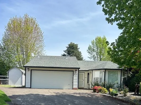 1715 SW Songbird St, McMinnville, OR 97128