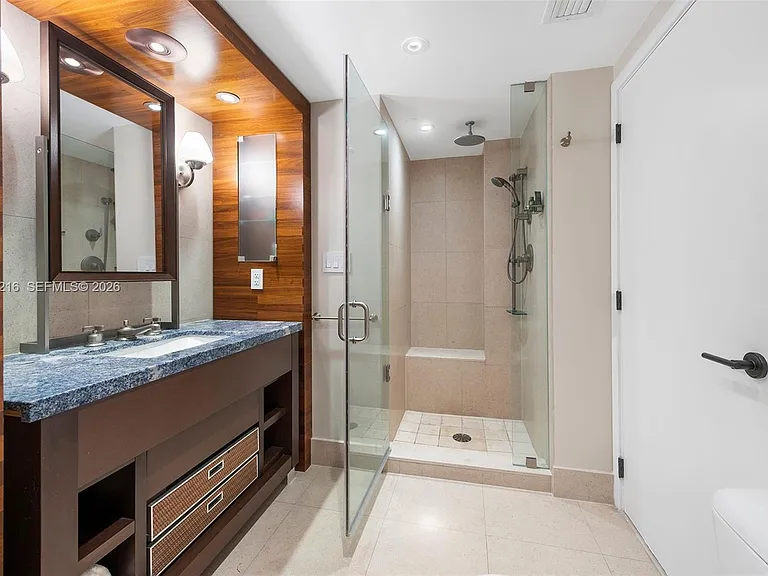 6801 Collins Ave #1215 — Photo 8