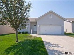 15015 Camden Ave, Omaha, NE 68116