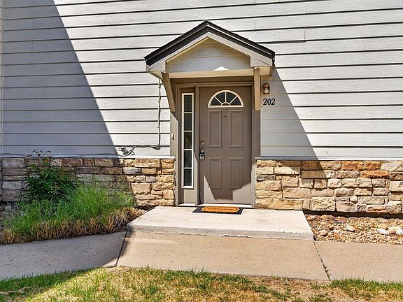 2nd image of 10381 Cook Way #202