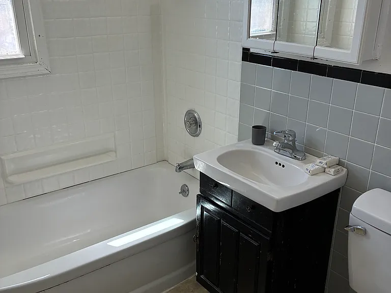10 Fairview Dr #3 — Photo 8