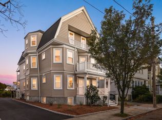 83 Kenmere Rd FLOOR 2, Medford, MA 02155