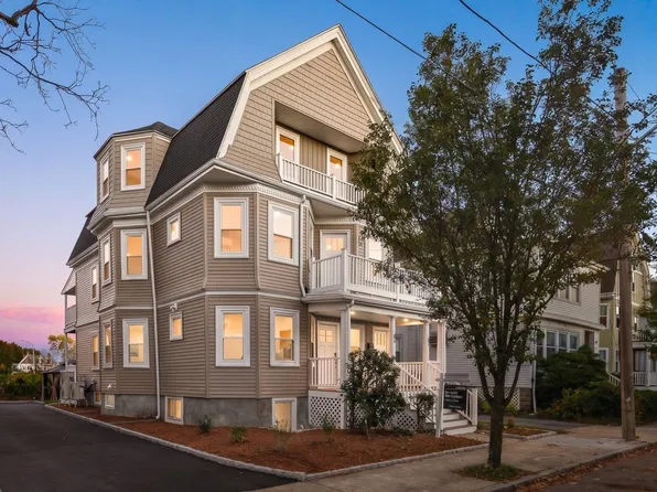83 Kenmere Rd Floor 2, Medford, MA 02155