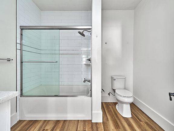4th image of 1116 Elden Ave #1116.5