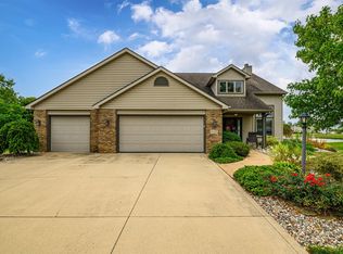 8407 Forsythia Ct, Fort Wayne, IN 46818