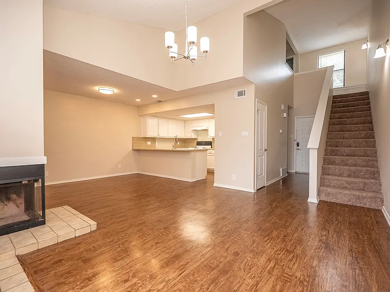 4547 Bermuda Dr — Photo 3